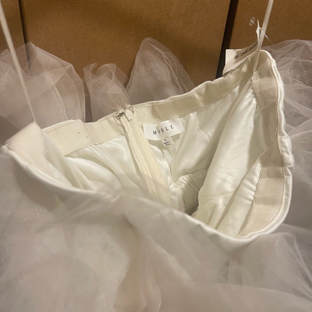 White Tulle Ruffled Top - Picture 2 of 2